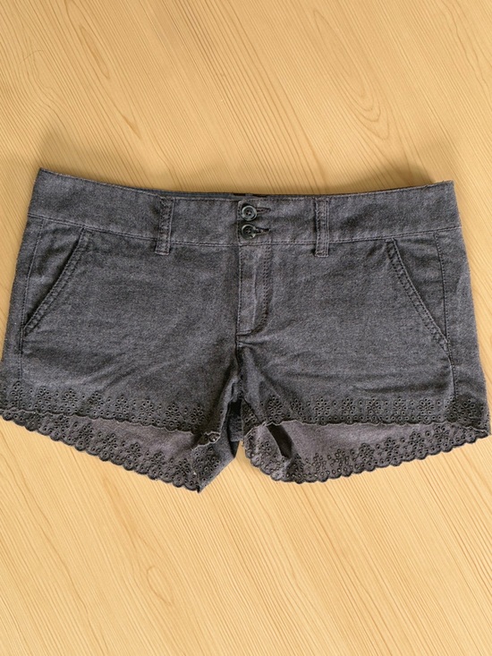 Women Shorts · American Eagle Outfitters — photo 1 of 1